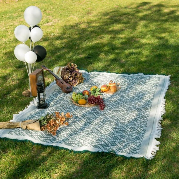 Moisture Resistant Durable Thick Outdoor Patio Mats Picnic Camping Mats - Image 4